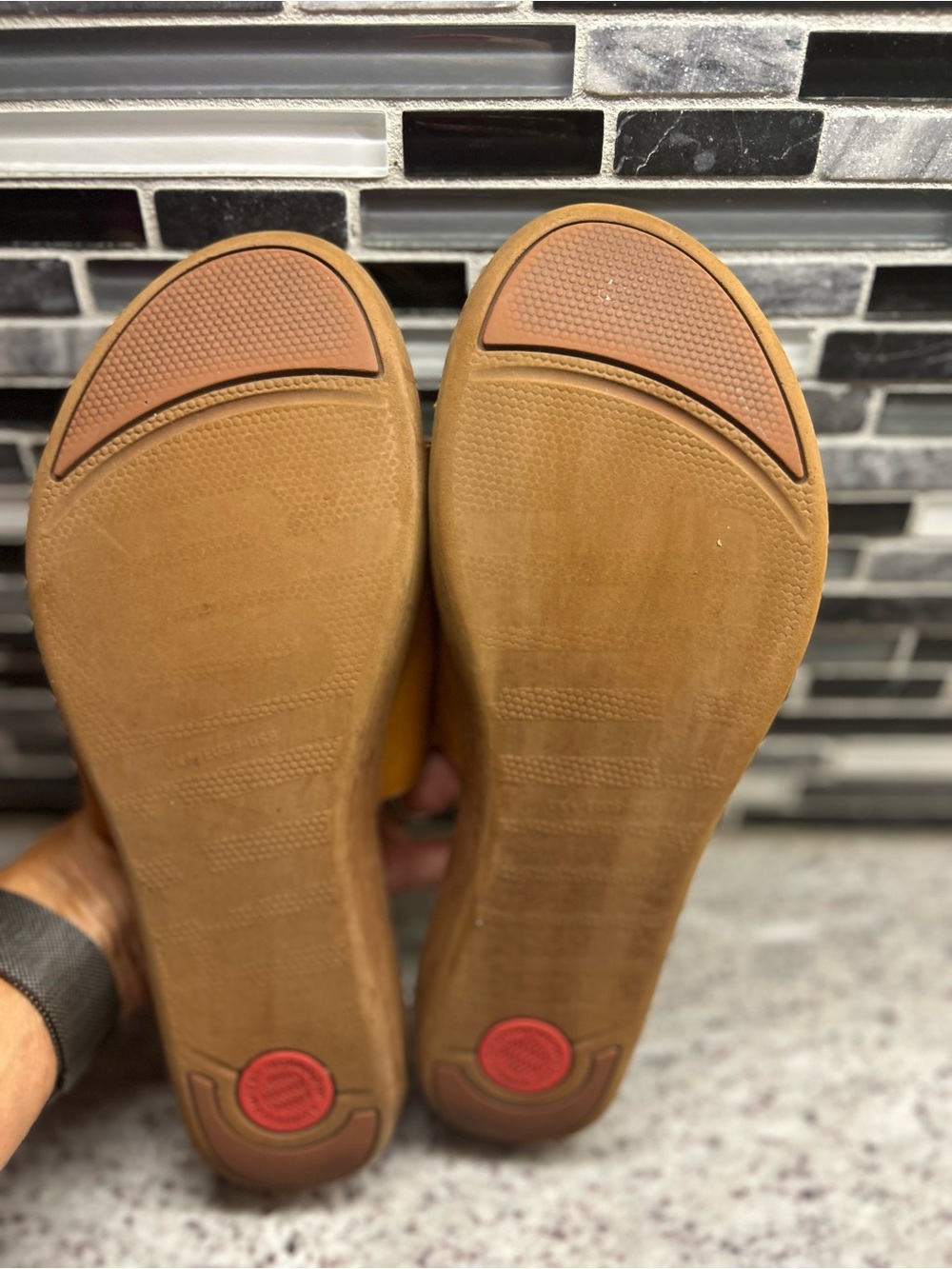 Fitflop Women's Tan Leather Slide Sandals size 8 - Picture 6 of 8